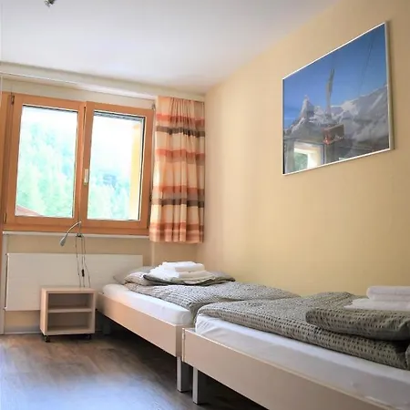 Restaurant & Hole In One *