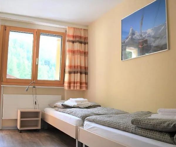 Restaurant & Hole In One *